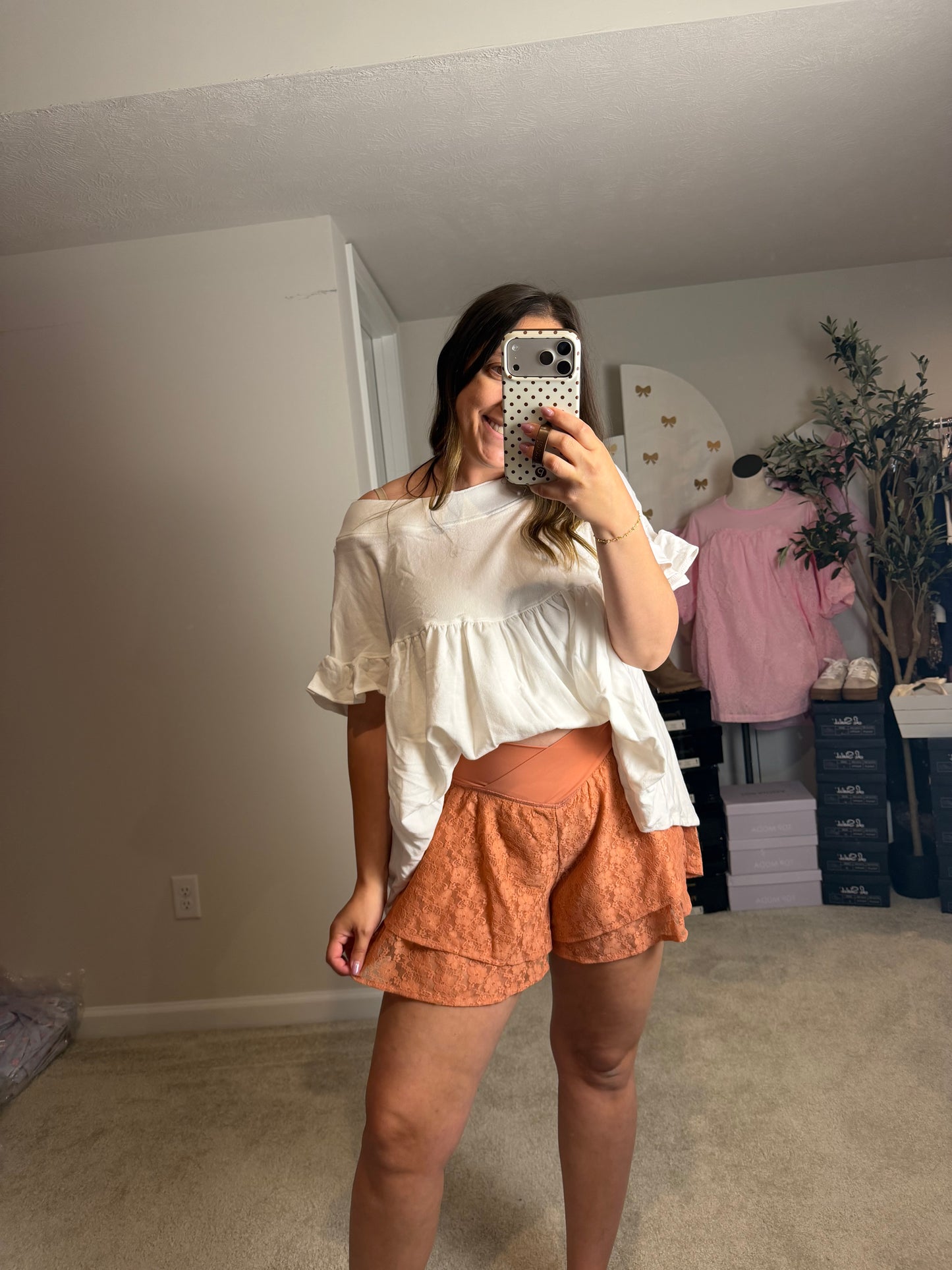 LACE CROSSOVER SHORTS - 2 COLORS