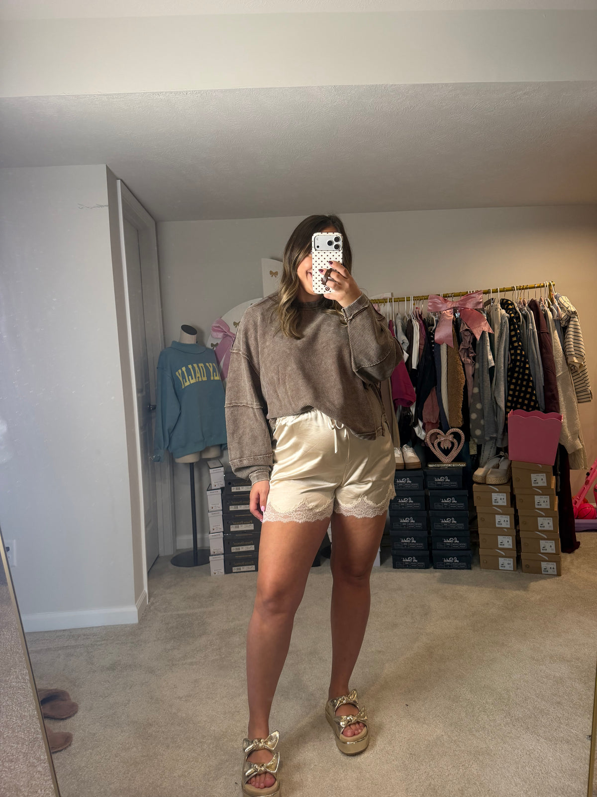 RIBBED BROWN PULLOVER