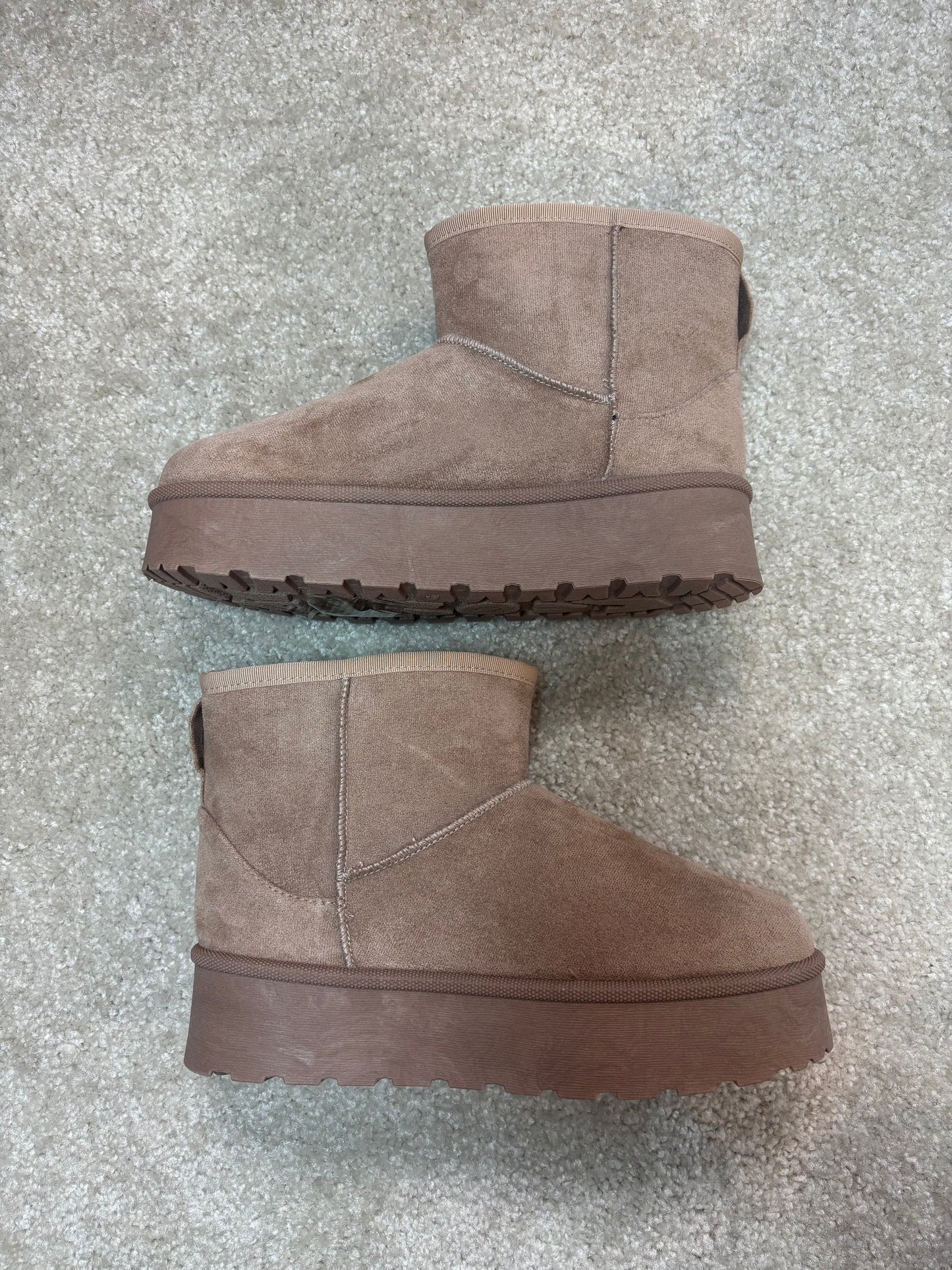 BF DOORBUSTER: PLATFORM TAUPE BOOTS